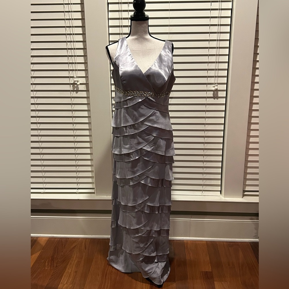 Jessica Howard Womens Silver Shimmer Layered Gown size 14